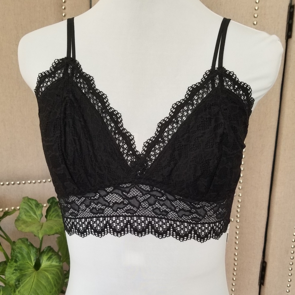 Soma Embraceable Enchanting Black Lace Bralette
